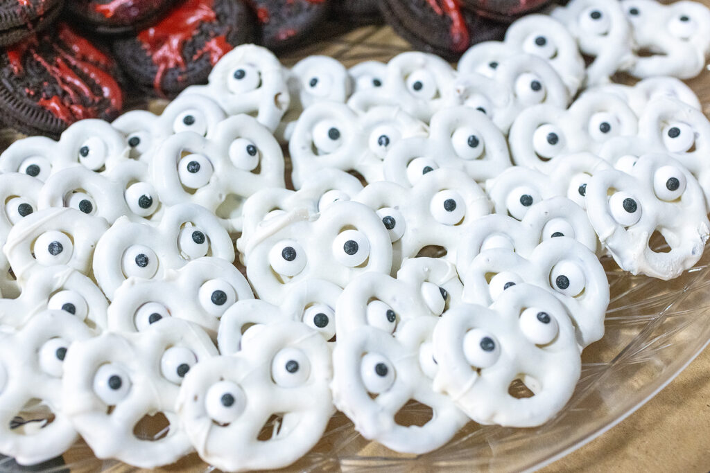 Halloween Party Ghost Pretzels