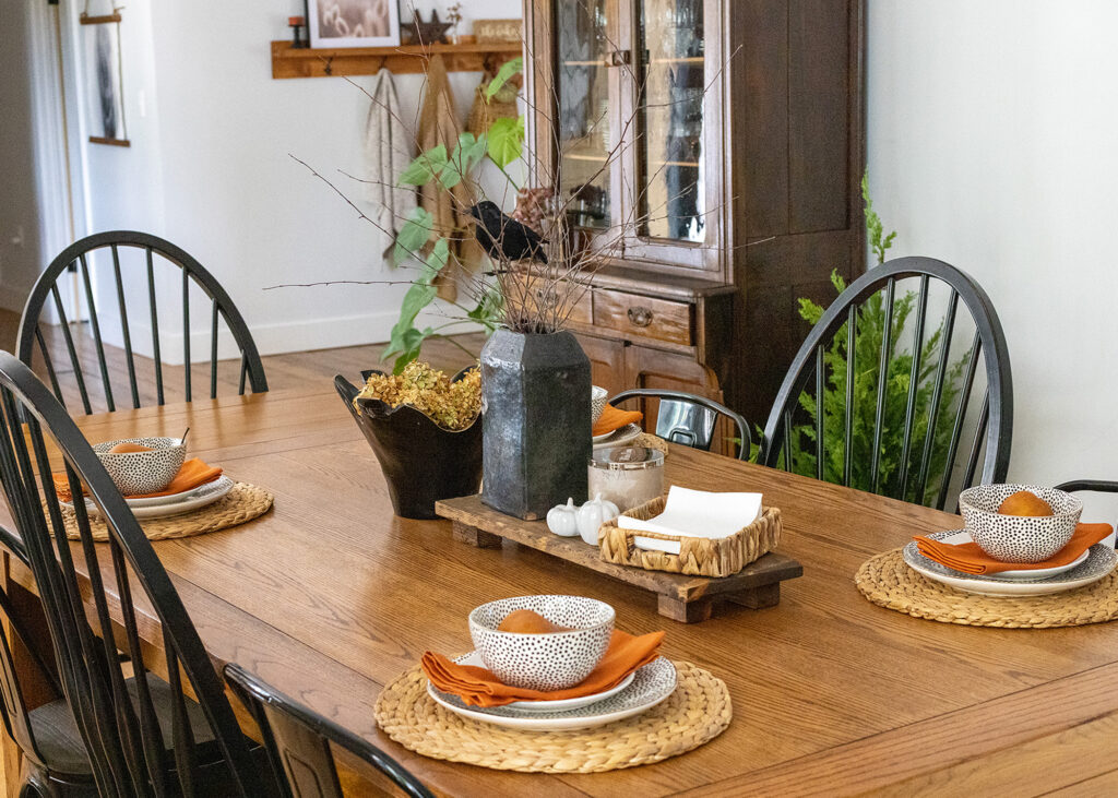 christyB Fall/Halloween Dining Room Tablescape