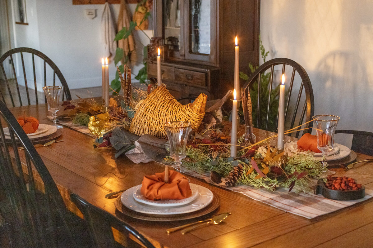 Thanksgiving Dining Table Display