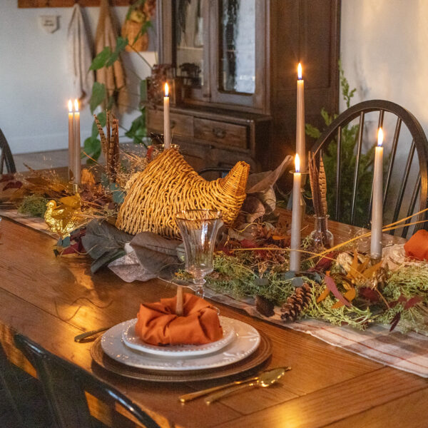 Thanksgiving Dining Table Display