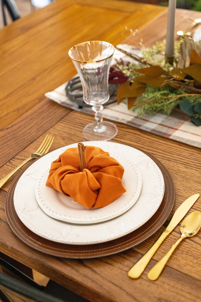 Thanksgiving Table Setting