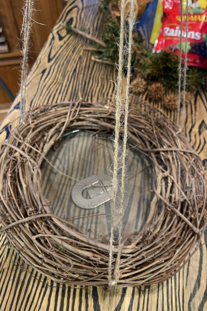 Grapevine Bird Feeder Wreath: Jute Hangers