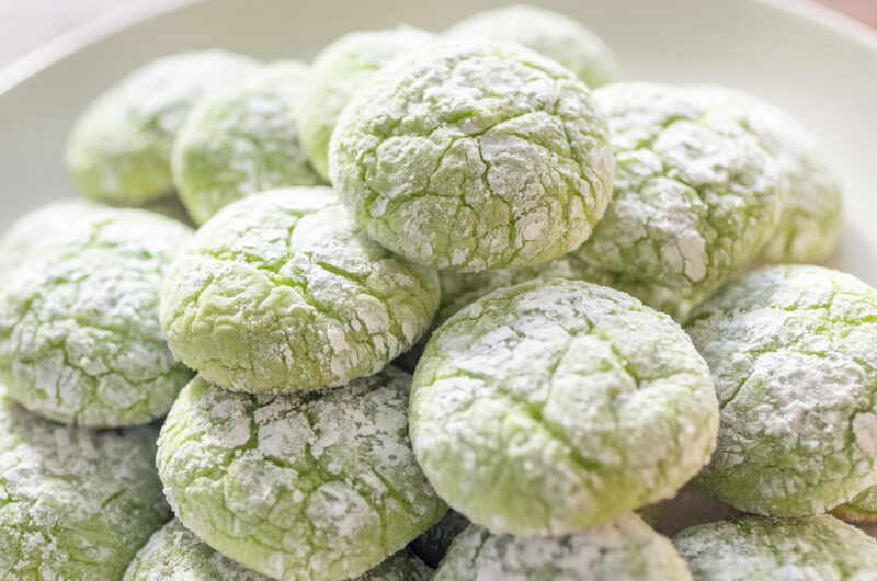 Leprechaun Crinkle Cookies