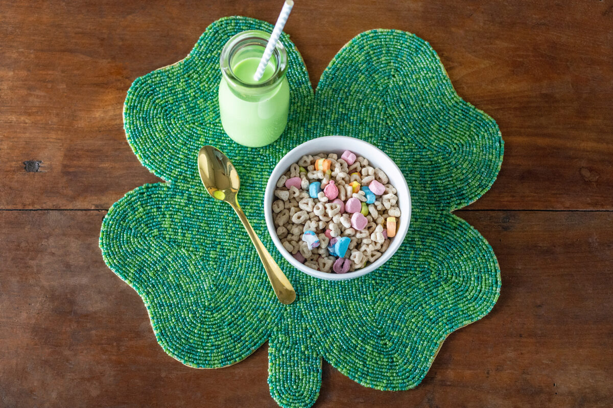 St. Patrick's Day Breakfast Idea | Lucky Charms + Green Milk