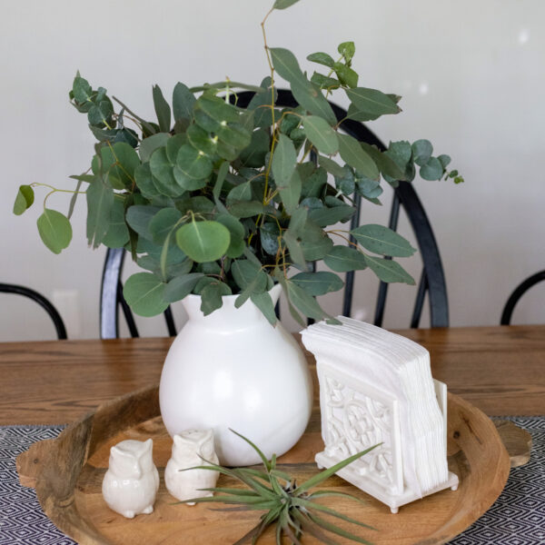 Simple Dining Table Centerpiece