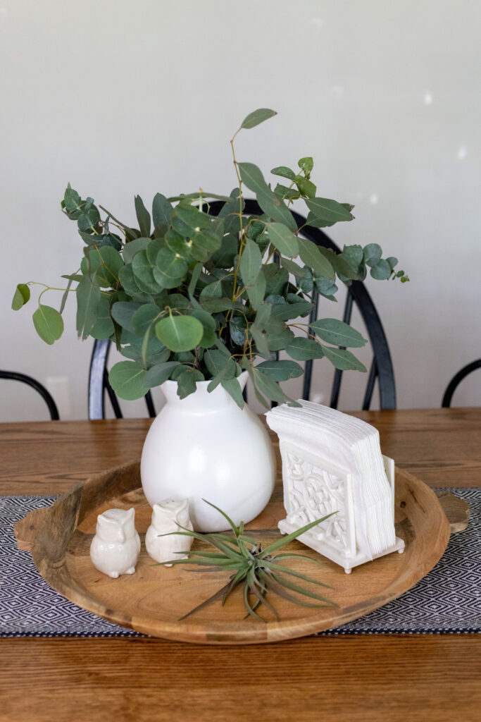 Simple Dining Table Centerpiece