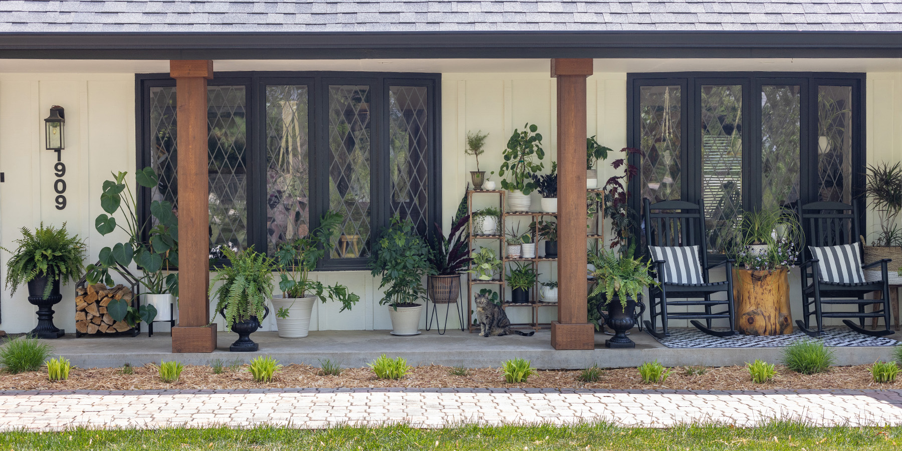 ChristyB: Front Porch Summer House Plants