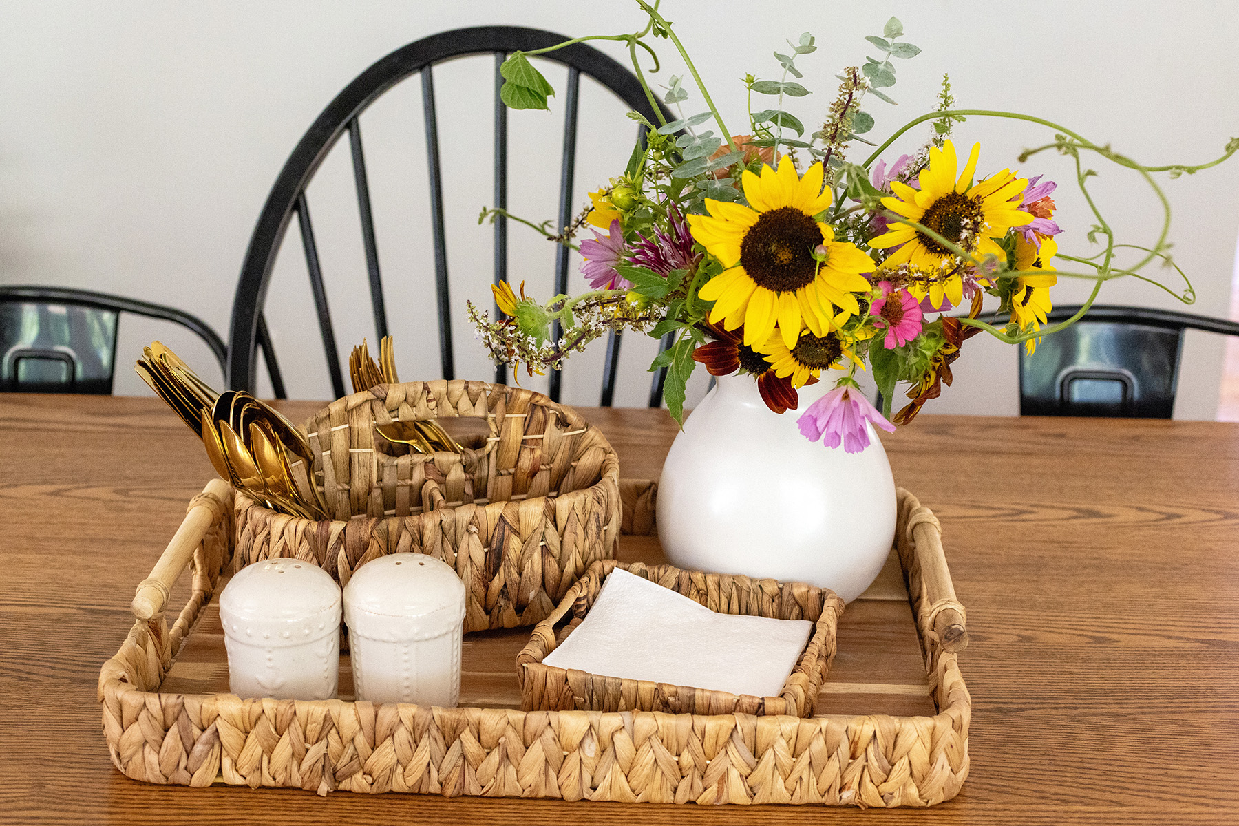 Simple Table Centerpiece Summer Flowers