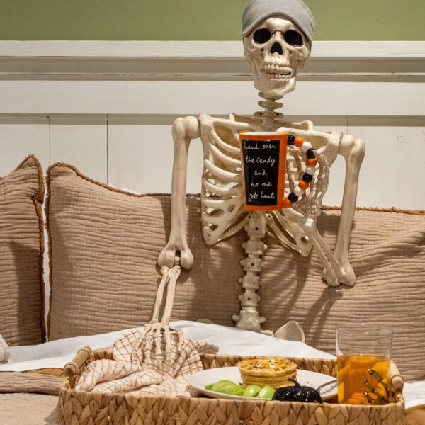 Blake Skeleton | Halloween Breakfast in Bed
