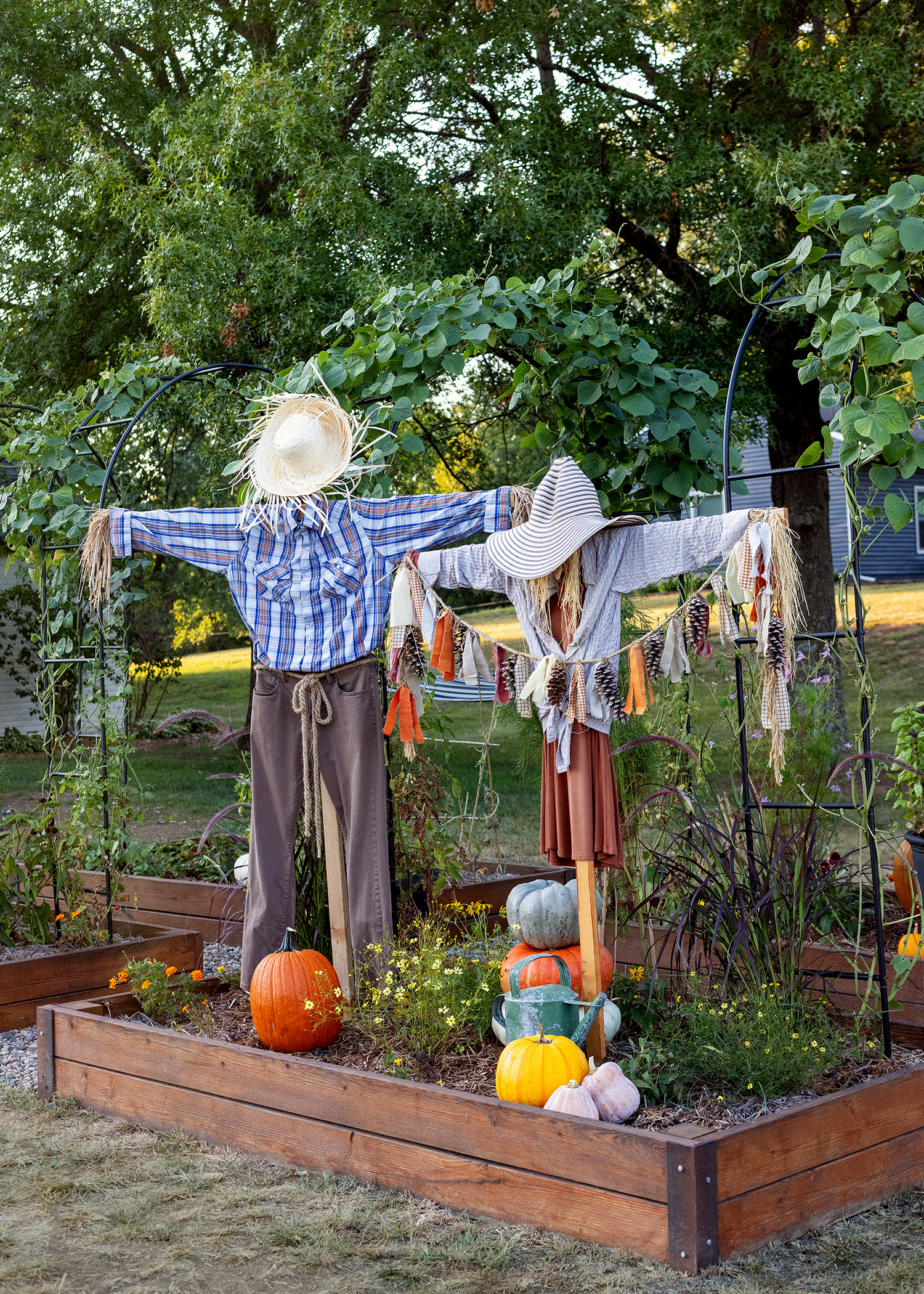DIY Fall Garden Scarecrows