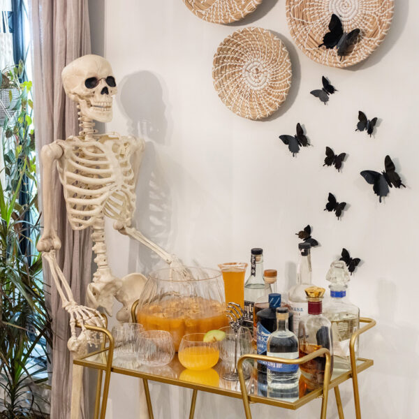 Blake Skelton | Halloween Bar Cart