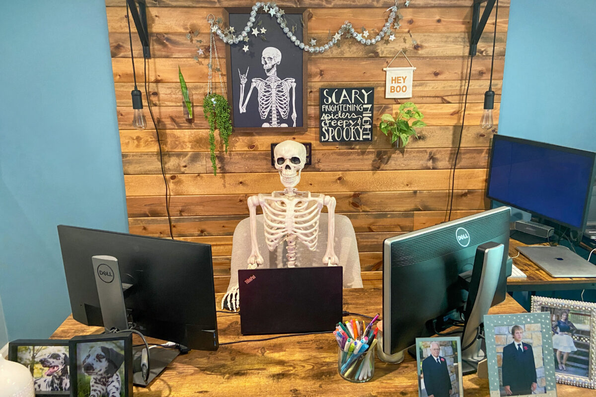 Blake Skelton | Halloween Office