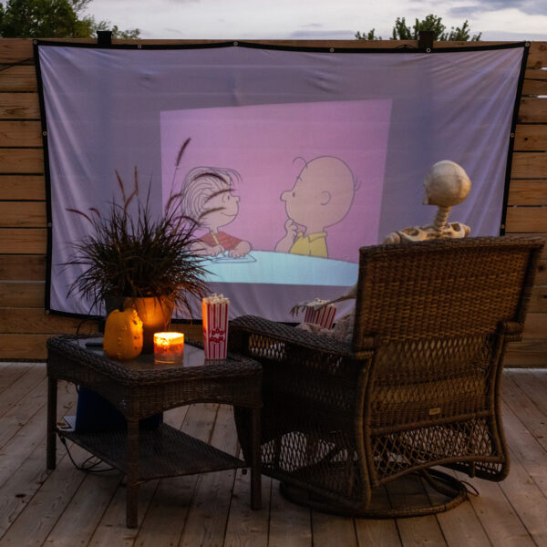 Blake Skelton | Outdoor Movie Night