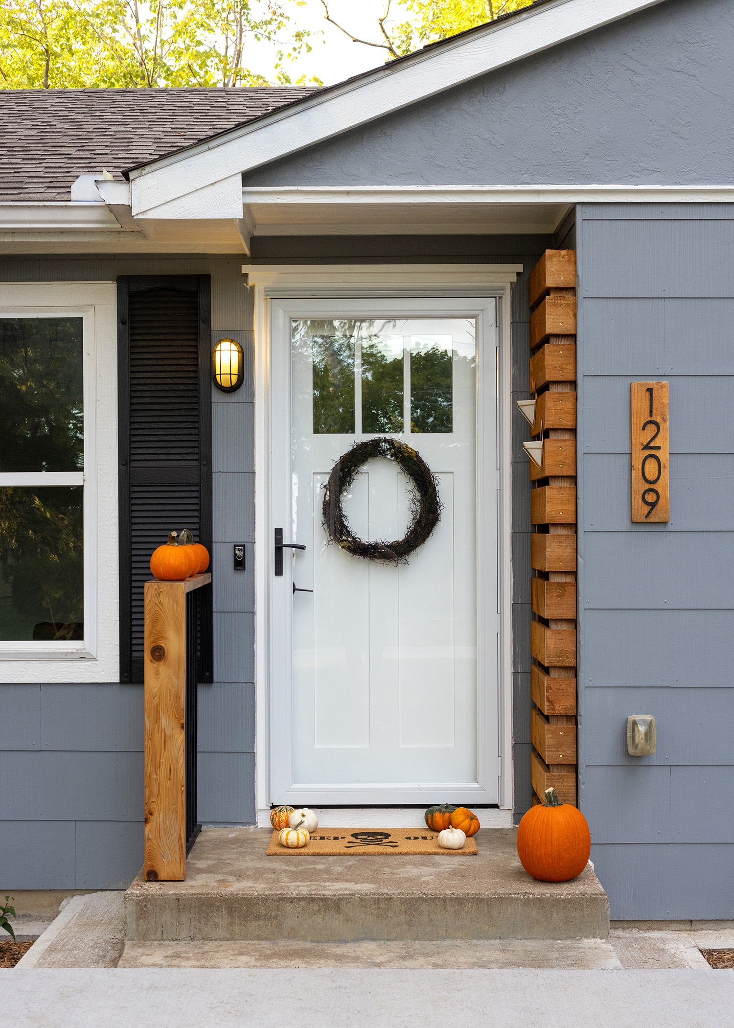 Logan's Front Door for Fall/Halloween - AFTER