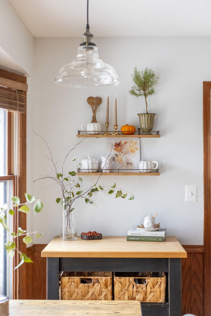 2023 Thanksgiving Fall Kitchen Shelves