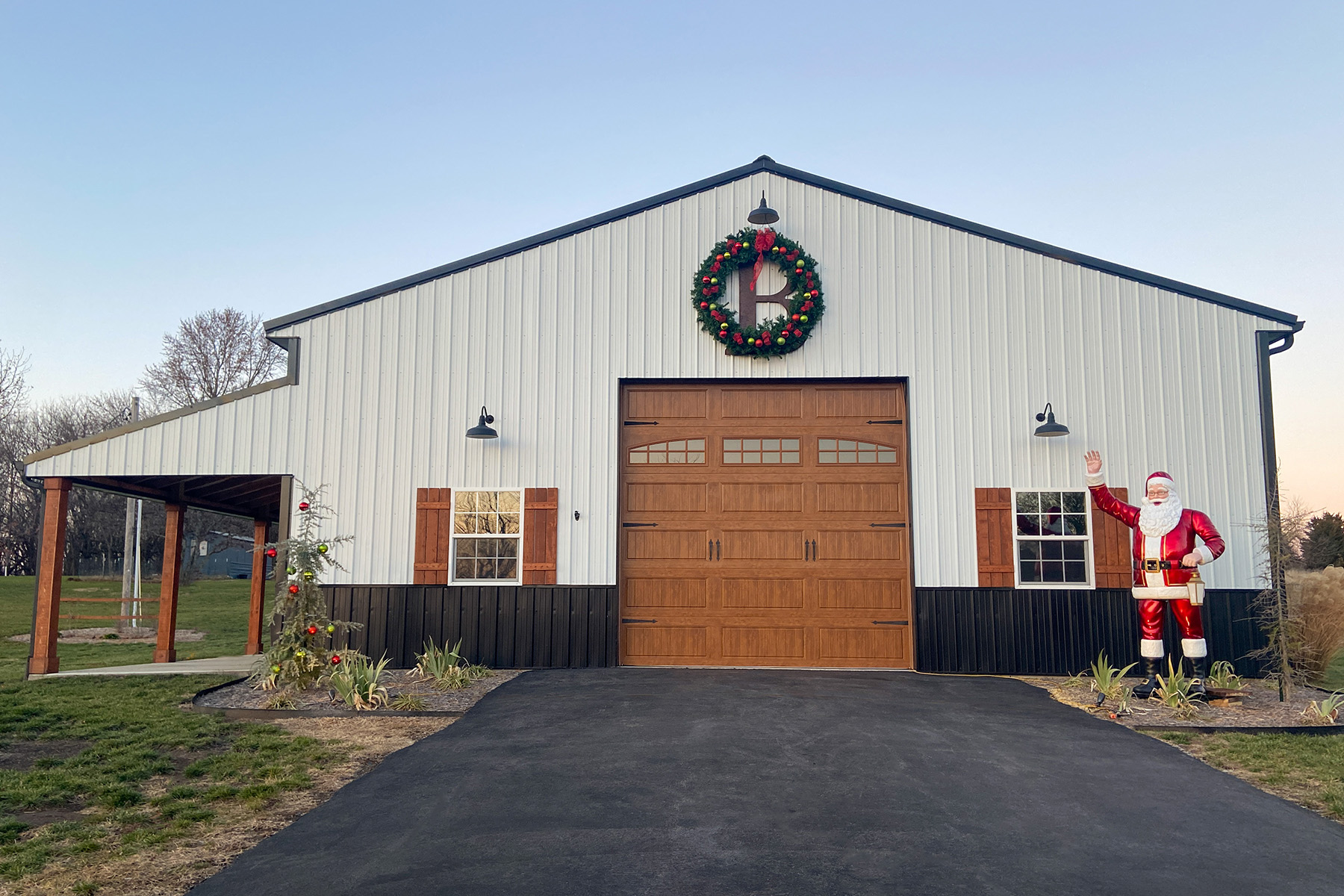 2023 Christmas Barn