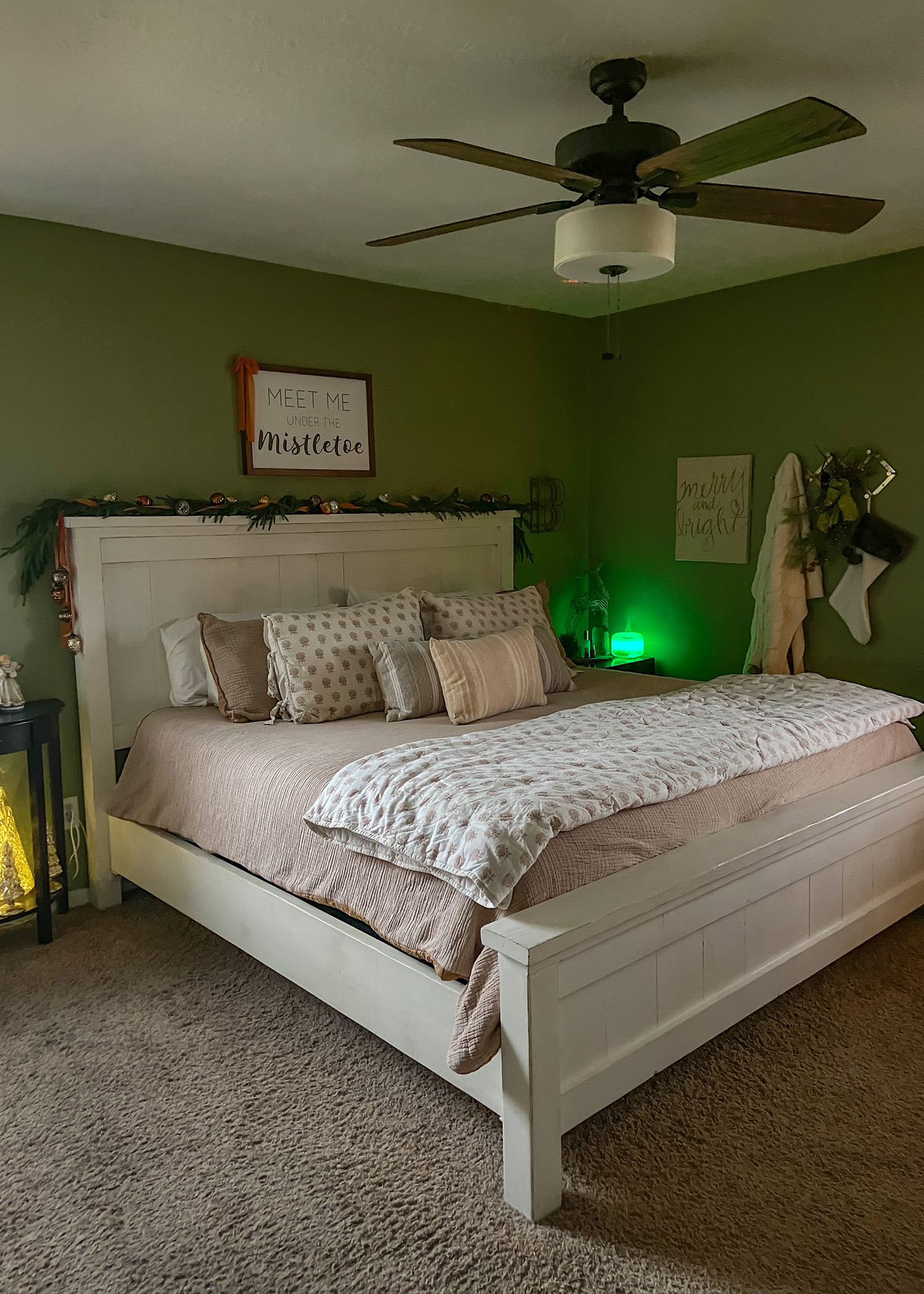 2023 Christmas Master Bedroom