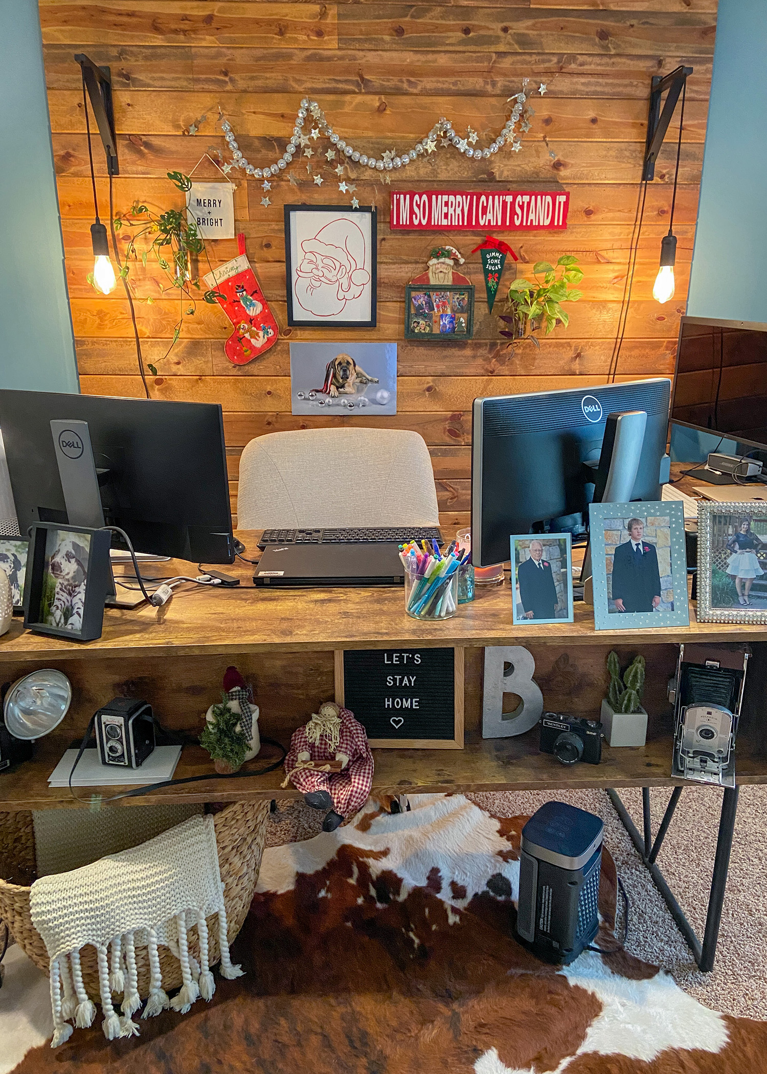 2023 Christmas Office Desk