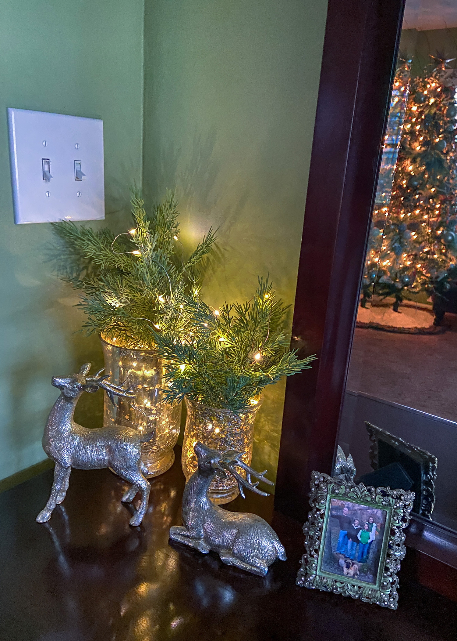 2023 Master Bedroom Christmas Deer