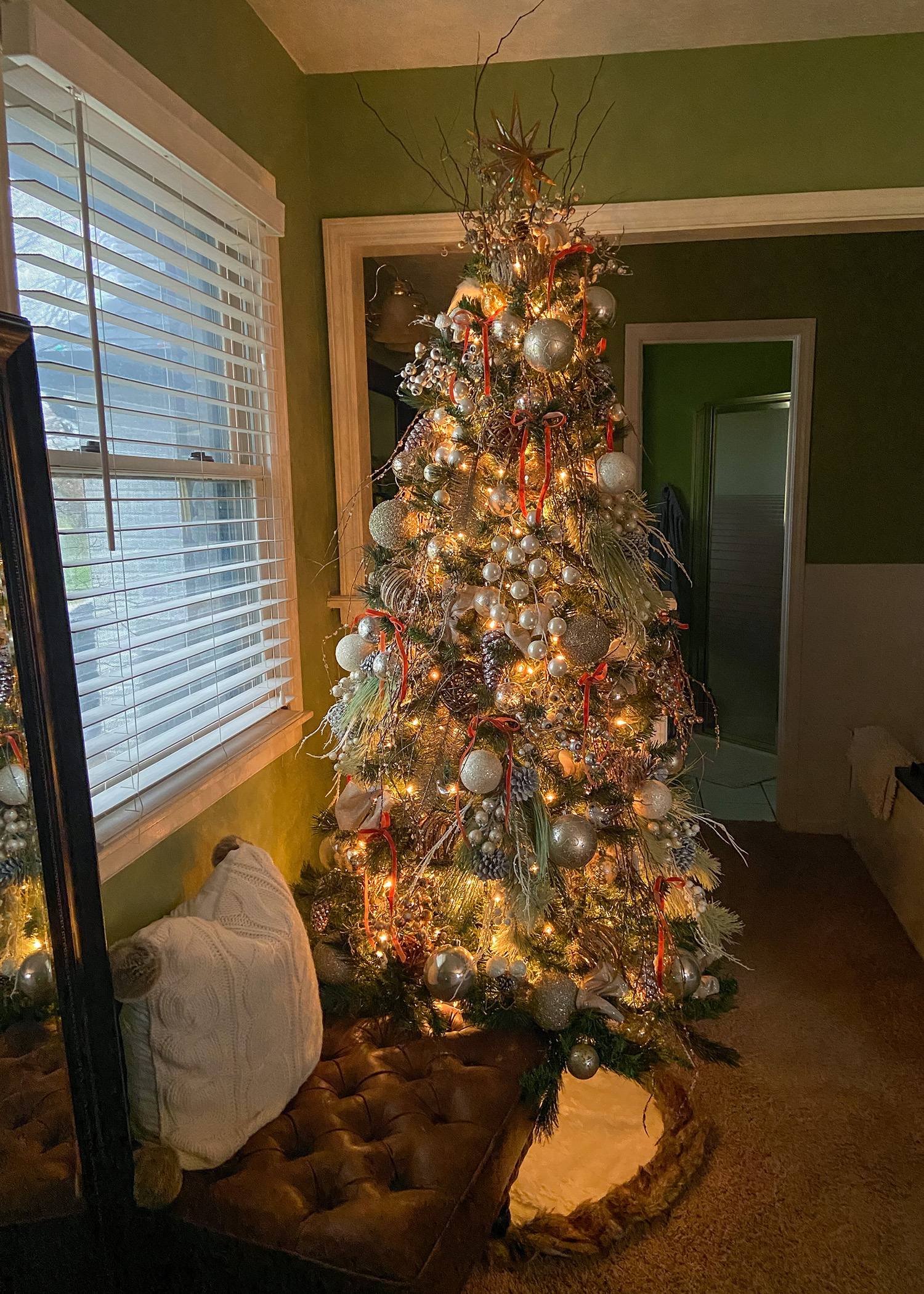 2023 Master Bedroom Christmas Tree