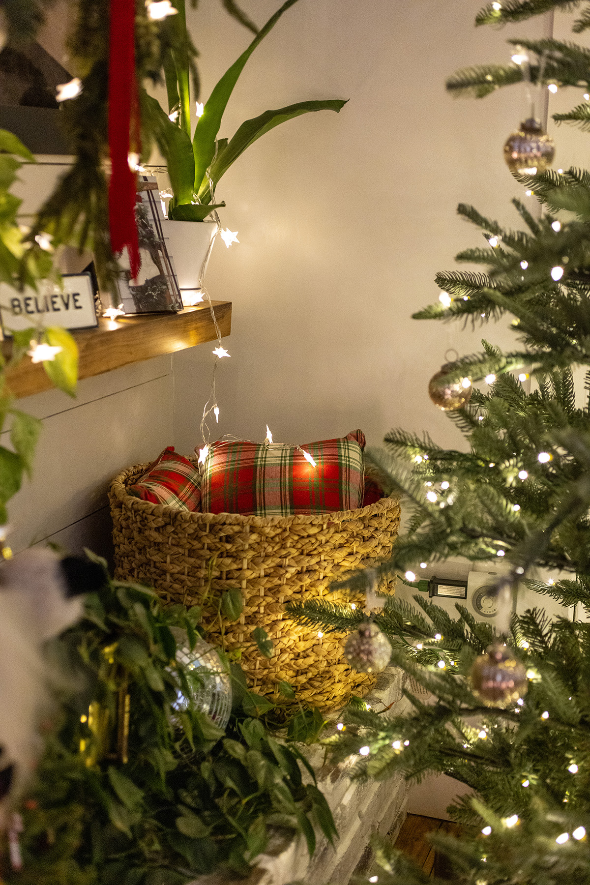 2023 Christmas Living Room | Basket