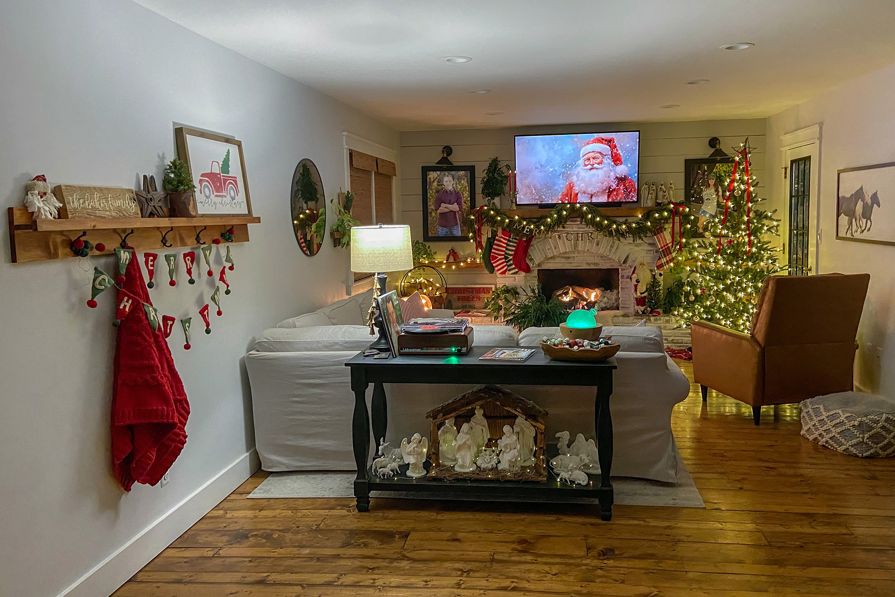 2023 Christmas Living Room