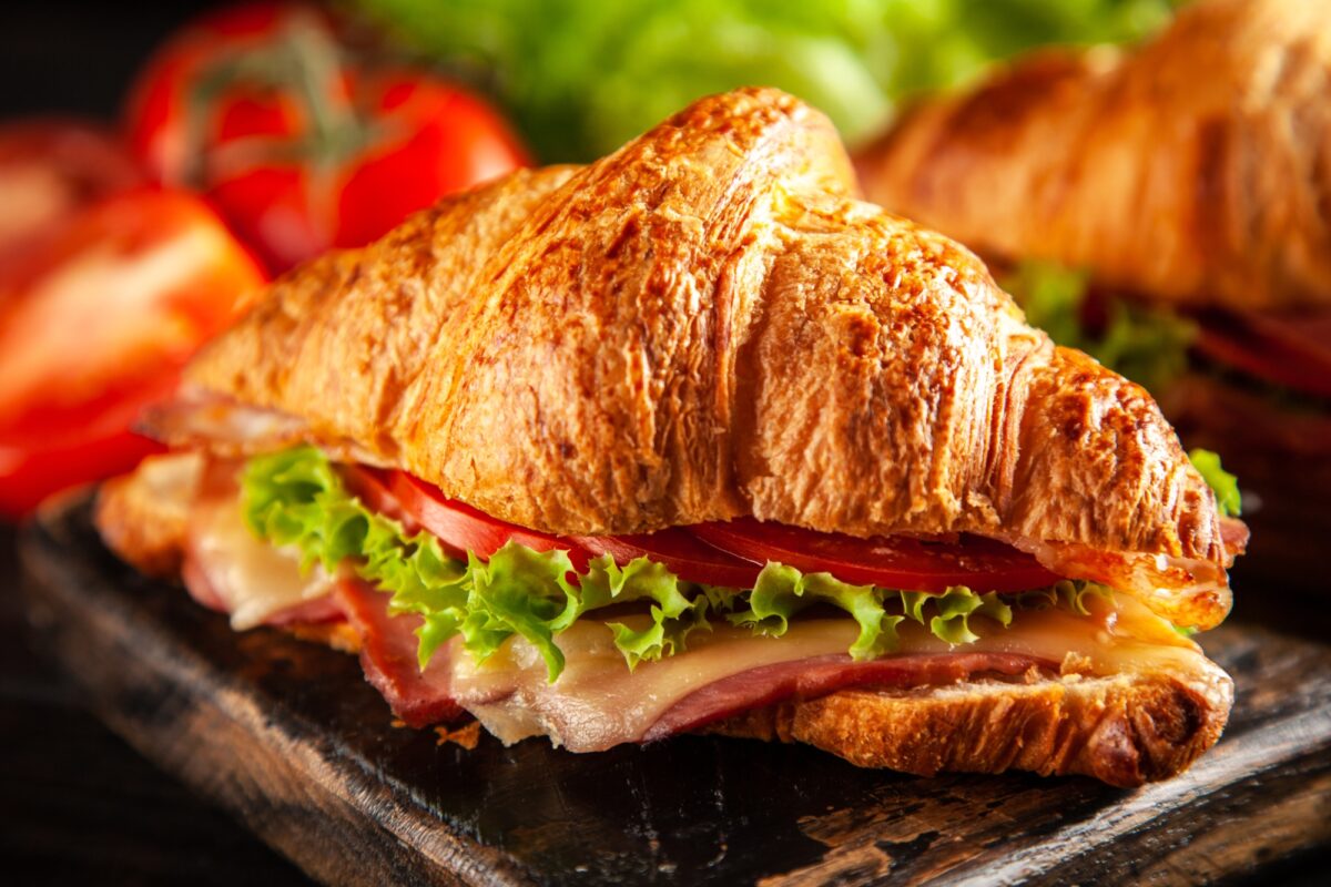 Croissant BLT