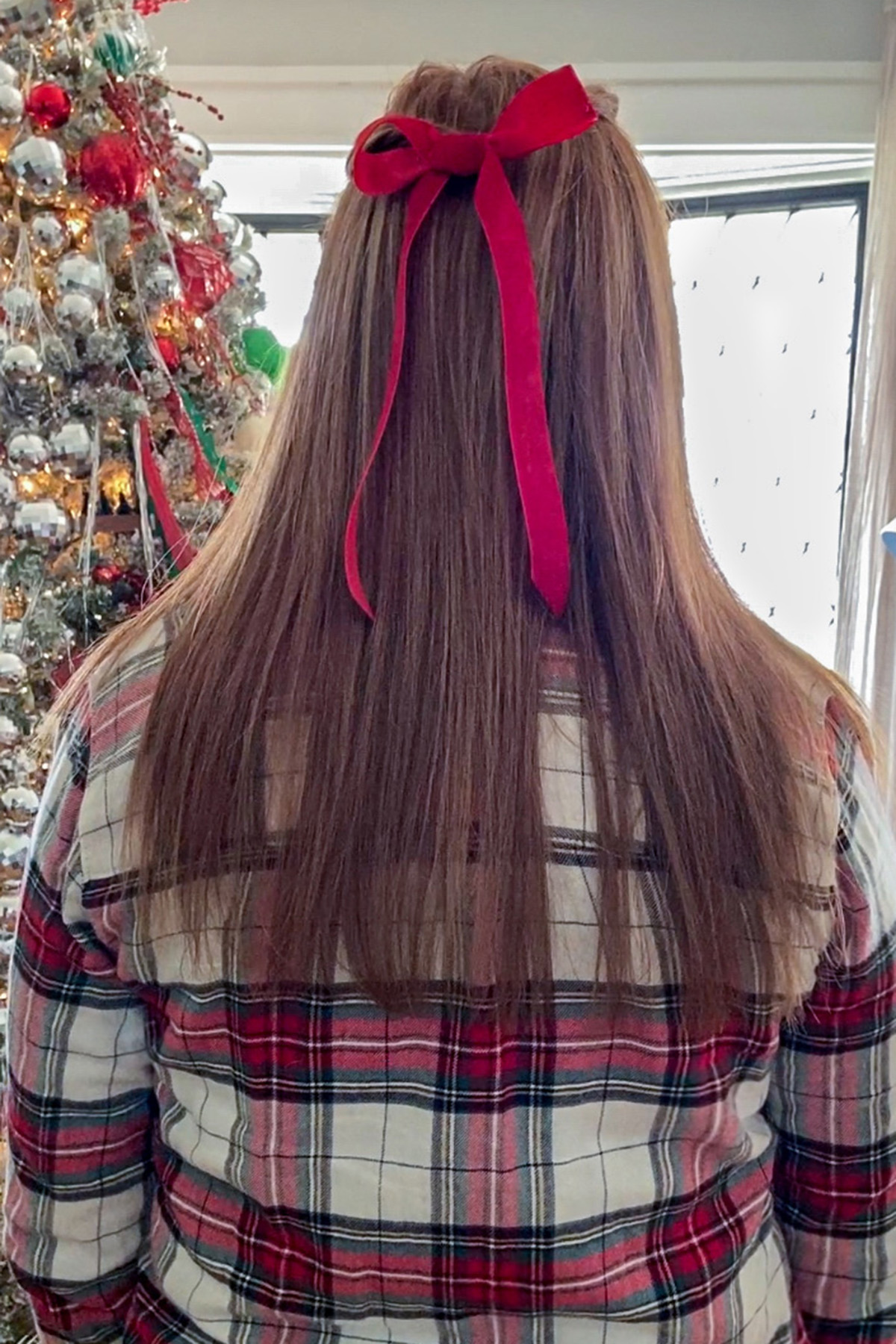 ChristyB | DIY Velvet Hair Bow