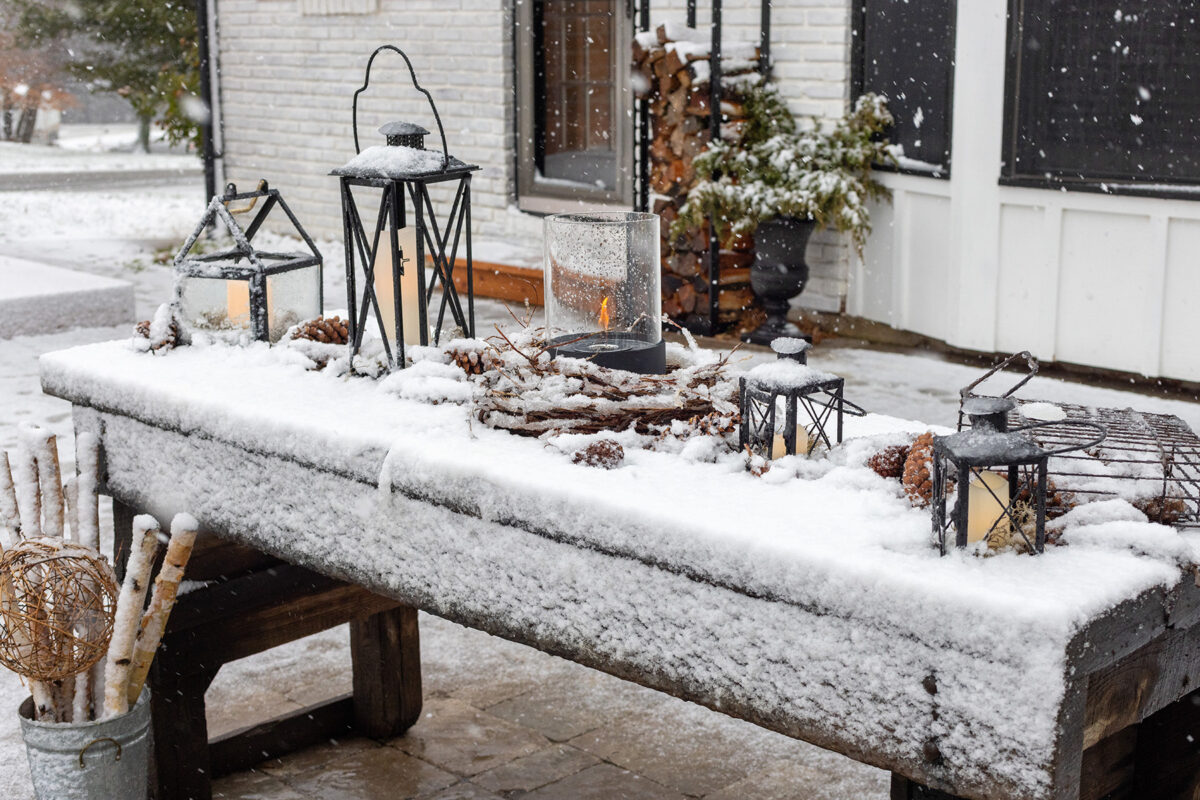 2024 Outdoor Winter Snow Tablescape