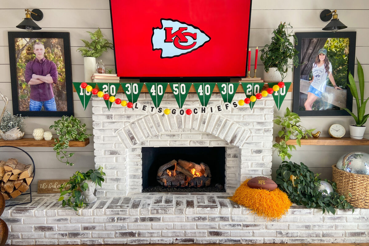 Chiefs Friendship Bracelet Banner DIY