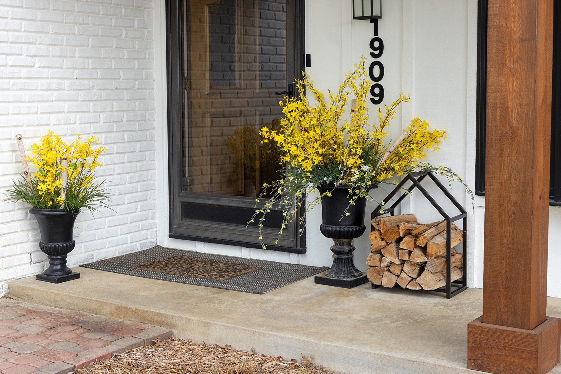 2024 Spring Front Porch Forsythia