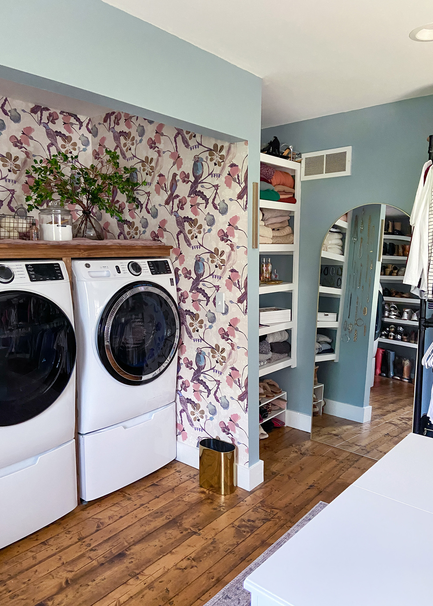 Laundry Room / Closet Makeover